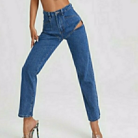 SHEIN Mom Jeans with Cutouts - Picture 6 of 8